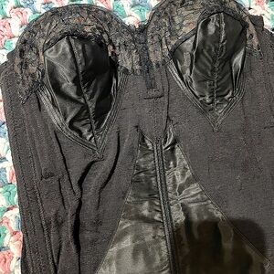 Vintage Black Bustier Corset. Top Underwire. Form fitting stretch design.